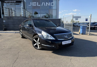 Подержанный автомобиль Nissan Teana 2011 года (3 фото)