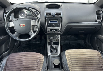 Подержанный автомобиль Geely Emgrand EC7 Sedan 2013 года (10 фото)