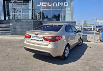 Подержанный автомобиль Kia Rio Sedan 2012 года (5 фото)