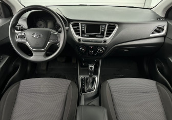 Подержанный автомобиль Hyundai Solaris Sedan 2022 года (10 фото)