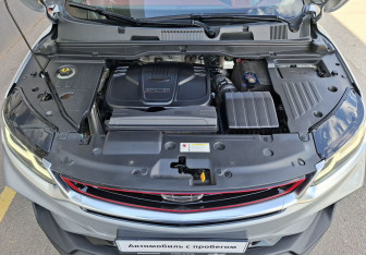 Подержанный автомобиль Geely Coolray 2022 года (13 фото)