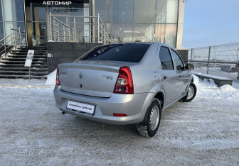 Подержанный автомобиль Renault Logan Sedan 2014 года (5 фото)