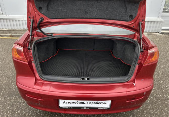 Подержанный автомобиль Mitsubishi Lancer Sedan 2008 года (15 фото)