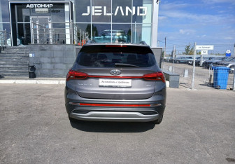 Подержанный автомобиль Hyundai Santa Fe 2021 года (6 фото)