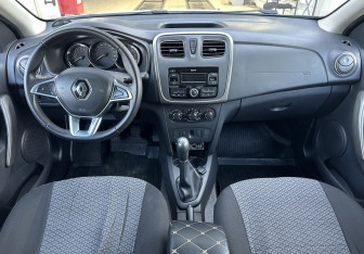 Подержанный автомобиль Renault Logan Sedan 2019 года (10 фото)