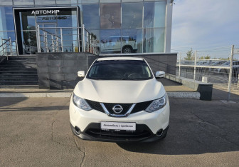 Подержанный автомобиль Nissan Qashqai 2014 года (2 фото)