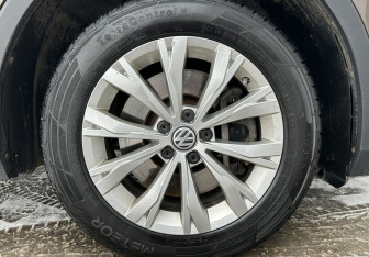 Подержанный автомобиль Volkswagen Tiguan 2017 года (14 фото)