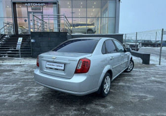 Подержанный автомобиль Chevrolet Lacetti Sedan 2012 года (5 фото)