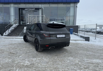 Подержанный автомобиль Land Rover Range Rover Sport 2018 года (7 фото)