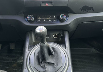 Подержанный автомобиль Kia Sportage 2013 года (11 фото)