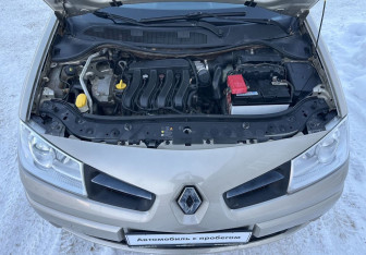 Подержанный автомобиль Renault Megane Sedan 2008 года (14 фото)