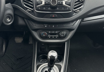 Подержанный автомобиль LADA (ВАЗ) Vesta Sedan 2017 года (11 фото)