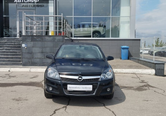 Подержанный автомобиль Opel Astra Hatchback 2007 года (2 фото)