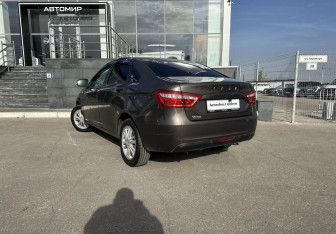 Подержанный автомобиль LADA (ВАЗ) Vesta Sedan 2018 года (7 фото)