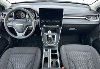 Подержанный автомобиль Haval M6 2023 года (10 фото)