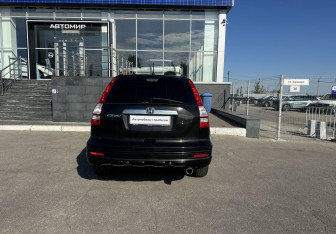 Подержанный автомобиль Honda CR-V 2011 года (6 фото)