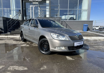 Подержанный автомобиль Skoda Octavia Liftback 2012 года (3 фото)