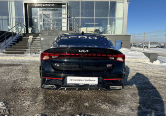 Подержанный автомобиль Kia K5 2021 года (6 фото)
