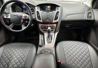 Подержанный автомобиль Ford Focus Hatchback 2014 года (10 фото)