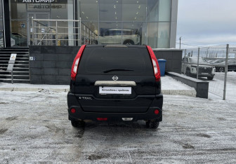 Подержанный автомобиль Nissan X-Trail 2013 года (6 фото)