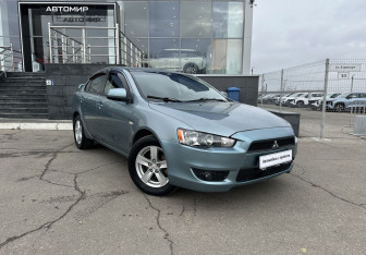 Подержанный автомобиль Mitsubishi Lancer Sedan 2008 года (3 фото)