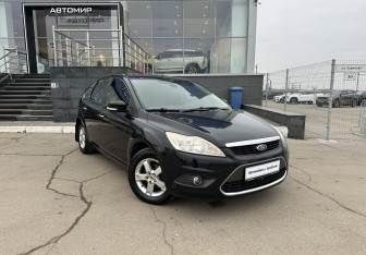 Подержанный автомобиль Ford Focus Hatchback 2008 года (3 фото)
