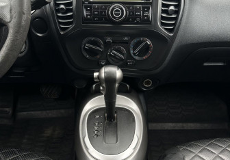 Подержанный автомобиль Nissan Juke 2013 года (11 фото)
