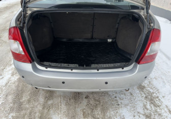 Подержанный автомобиль LADA (ВАЗ) Kalina Sedan 2006 года (15 фото)