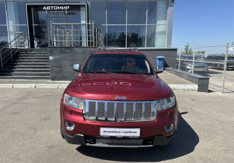 Подержанный автомобиль Jeep Grand Cherokee 2012 года (2 фото)