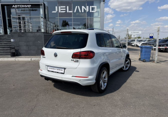 Подержанный автомобиль Volkswagen Tiguan 2015 года (5 фото)