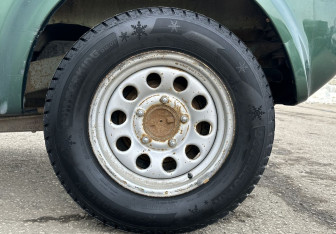 Подержанный автомобиль Suzuki Jimny 2008 года (14 фото)