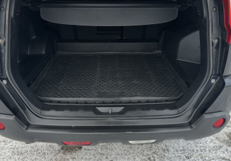 Подержанный автомобиль Nissan X-Trail 2013 года (13 фото)