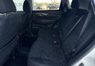 Подержанный автомобиль Nissan X-Trail 2017 года (12 фото)