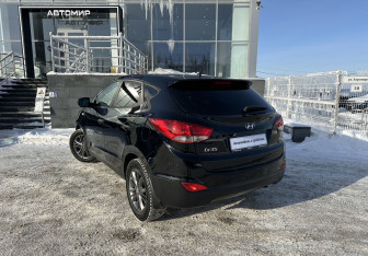Подержанный автомобиль Hyundai ix35 2014 года (7 фото)