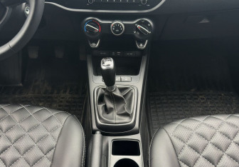 Подержанный автомобиль Kia Rio Hatchback 2019 года (11 фото)