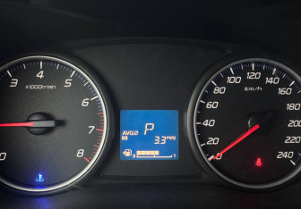 Подержанный автомобиль Mitsubishi Outlander 2018 года (9 фото)