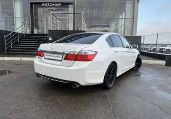 Подержанный автомобиль Honda Accord Sedan 2013 года (5 фото)