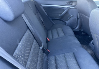 Подержанный автомобиль Skoda Octavia Liftback 2012 года (12 фото)