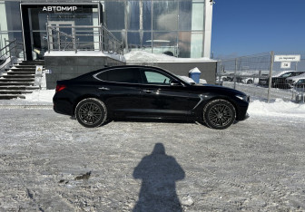 Подержанный автомобиль Genesis G70 2019 года (4 фото)