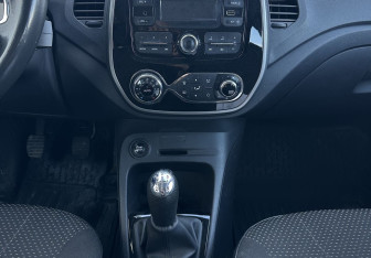 Подержанный автомобиль Renault Kaptur 2016 года (11 фото)