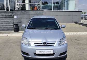 Подержанный автомобиль Toyota Corolla Hatchback 2006 года (2 фото)