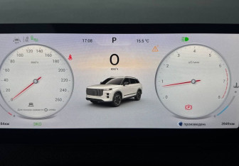 Подержанный автомобиль Jaecoo J7 2025 года (9 фото)