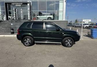 Подержанный автомобиль Hyundai Tucson 2006 года (4 фото)