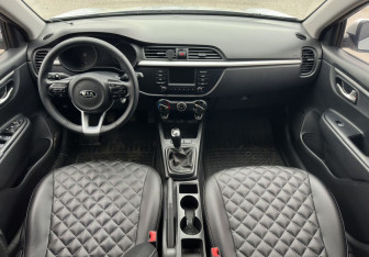 Подержанный автомобиль Kia Rio Hatchback 2019 года (10 фото)
