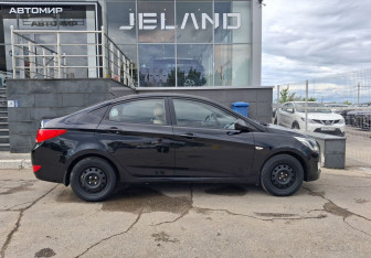 Подержанный автомобиль Hyundai Solaris Sedan 2014 года (4 фото)
