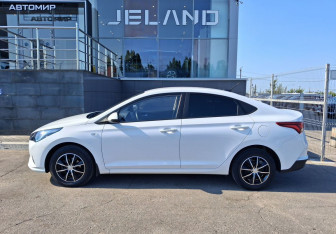 Подержанный автомобиль Hyundai Solaris Sedan 2021 года (8 фото)