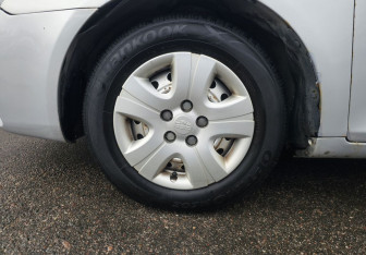 Подержанный автомобиль Geely Emgrand EC7 Sedan 2014 года (15 фото)