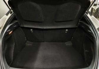 Подержанный автомобиль Toyota C-HR 2018 года (16 фото)