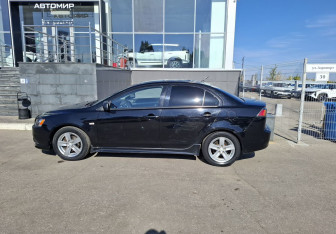Подержанный автомобиль Mitsubishi Lancer Sedan 2012 года (8 фото)