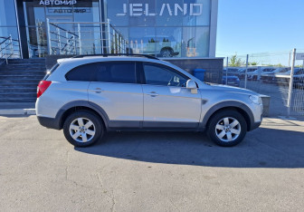 Подержанный автомобиль Chevrolet Captiva 2008 года (4 фото)